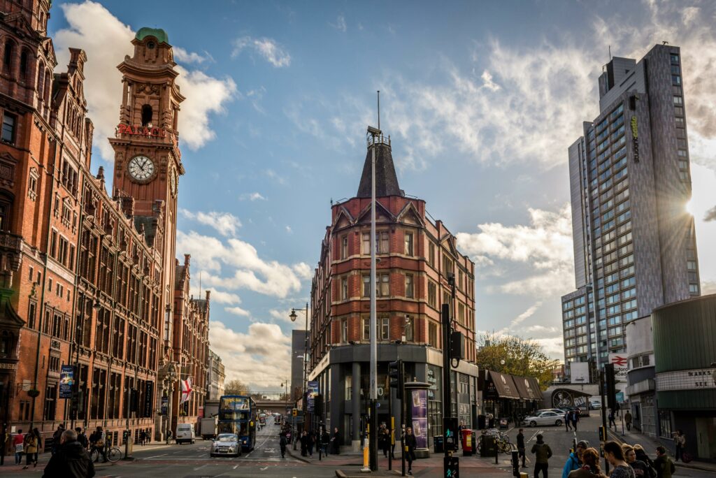 Visit the city that’s never stopped dreaming, Manchester – Love-Hate